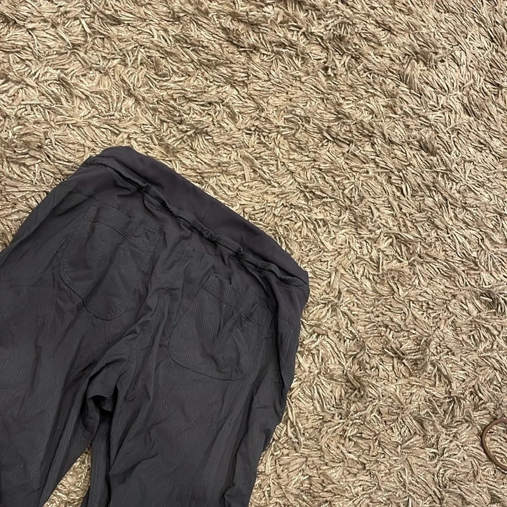 Lululemon Dance Studio Mid-Rise Crop 25” Black Size 10 - Picture 7 of 7